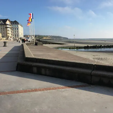 Sur Digue Proche De La Avec Wifi Wimereux