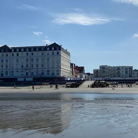 Sur Digue Proche De La Avec Wifi